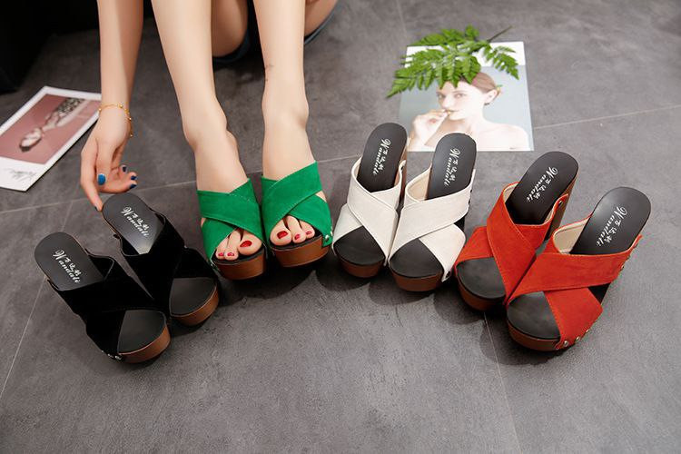 nouveau style bouche de poisson rivet sangle croisée talon haut talon épais fond épais sandales romaines pour femmes